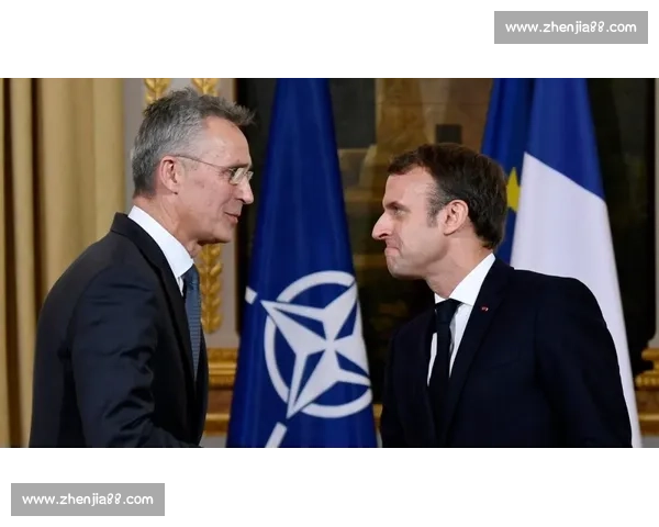 里昂高层震荡：特克斯特辞职，米歇尔 - 康接任首位女性主席