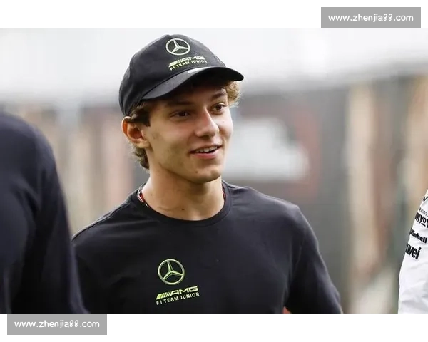 安东内利 Q3 错失关键飞驰圈 黄旗干扰致梅奔新秀遗憾止步第九